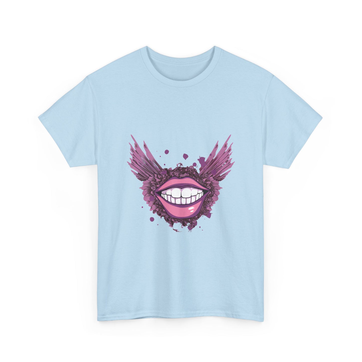 Smiling Lips Tee – Add a Touch of Playful Charm to Your Wardrobe!