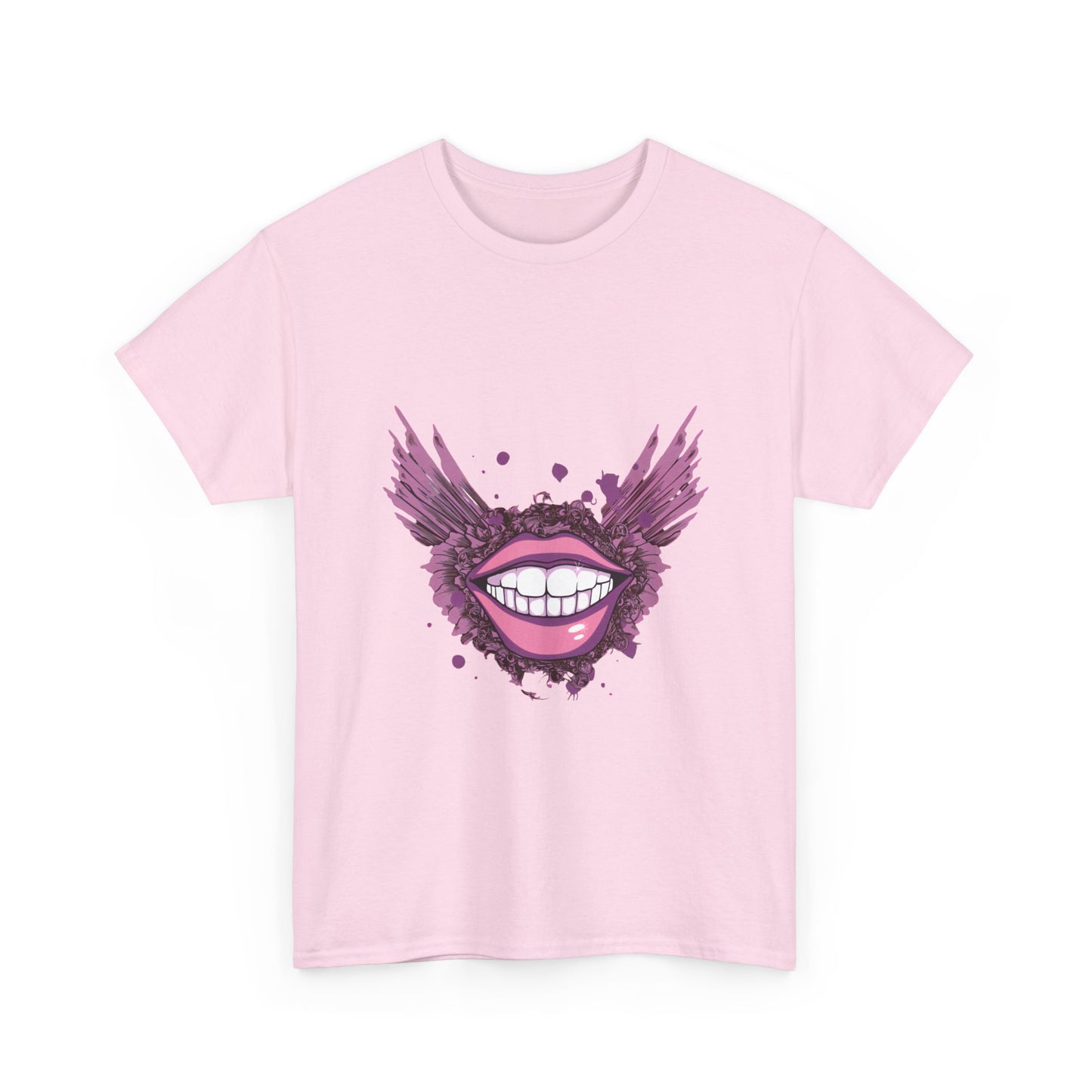 Smiling Lips Tee – Add a Touch of Playful Charm to Your Wardrobe!