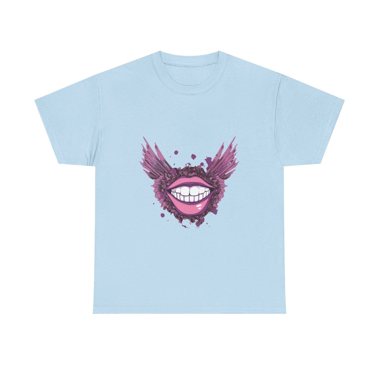 Smiling Lips Tee – Add a Touch of Playful Charm to Your Wardrobe!