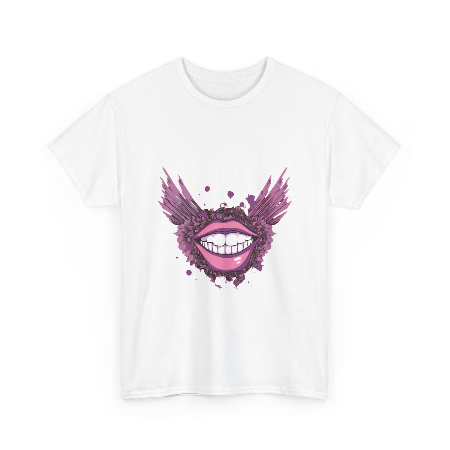 Smiling Lips Tee – Add a Touch of Playful Charm to Your Wardrobe!